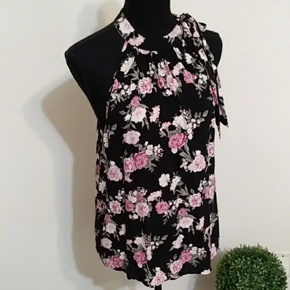 Forever 21 Tops - Forever 21 Floral Halter Blouse